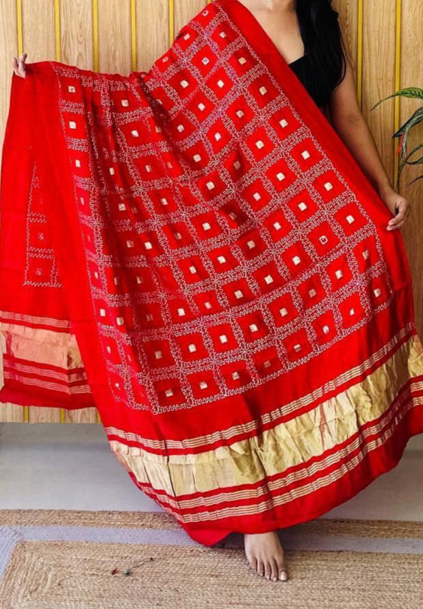 Red Dupatta